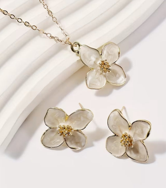 Necklace Enamel & Flower Earrings