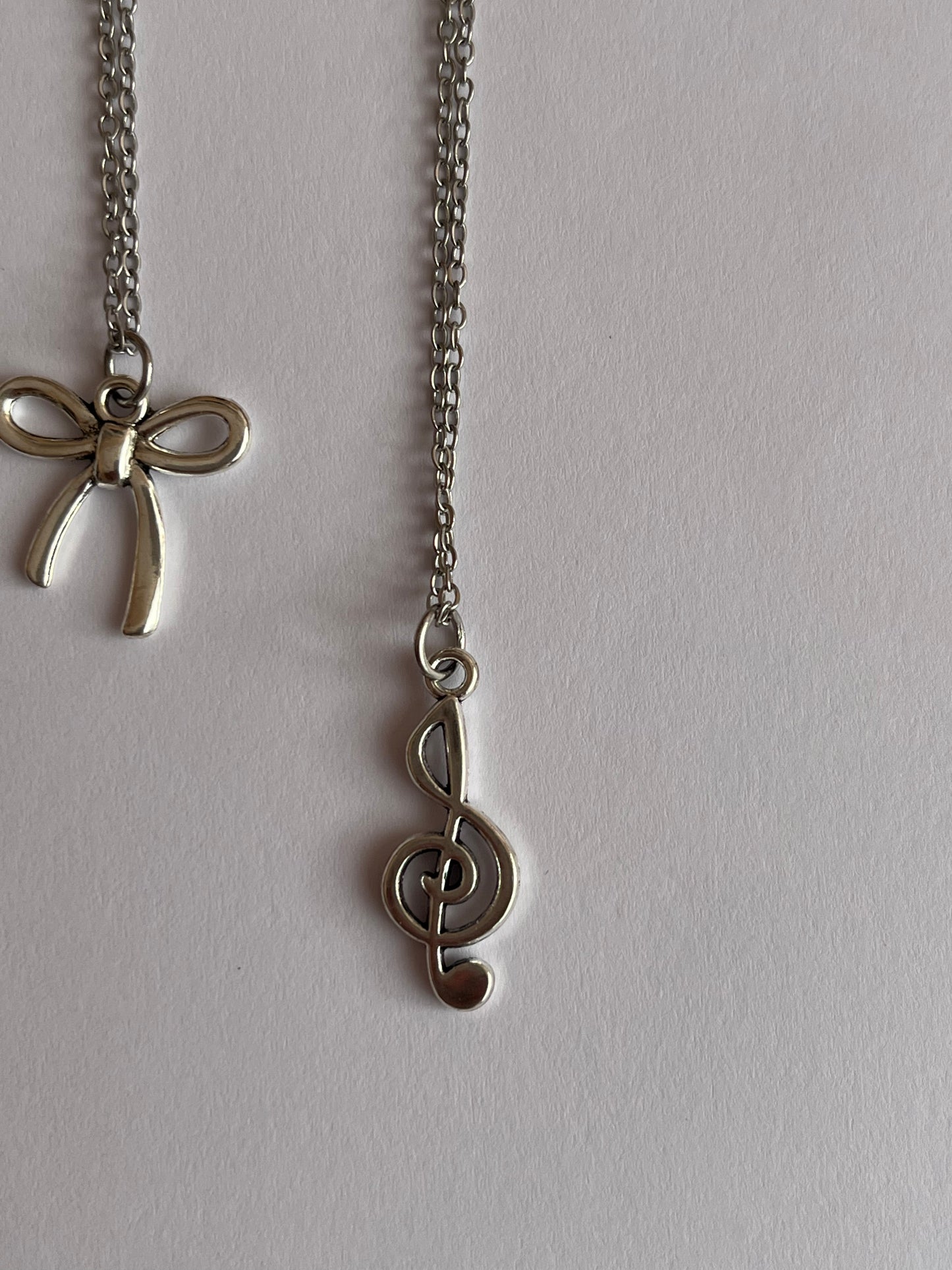 Aesthetic necklaces heart shaped (open heart) & note