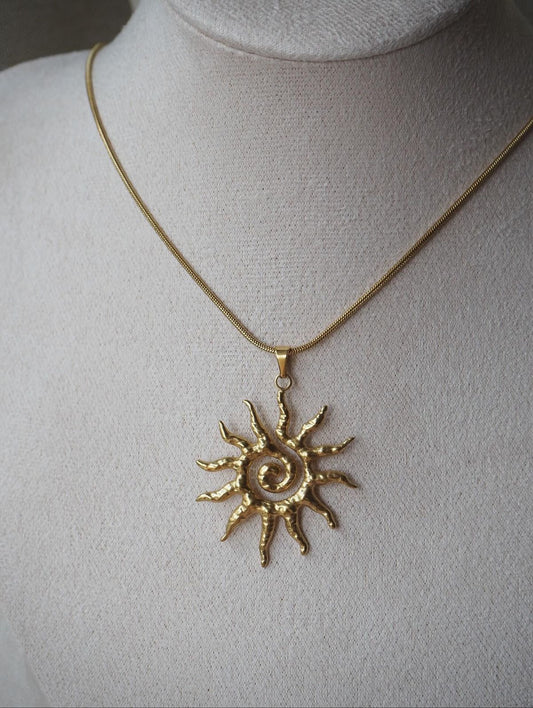 1pc Stainless Steel Swirl Sun Pendant Necklace