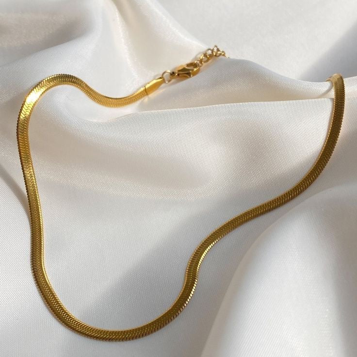 Golden snake necklace (stainless steel)