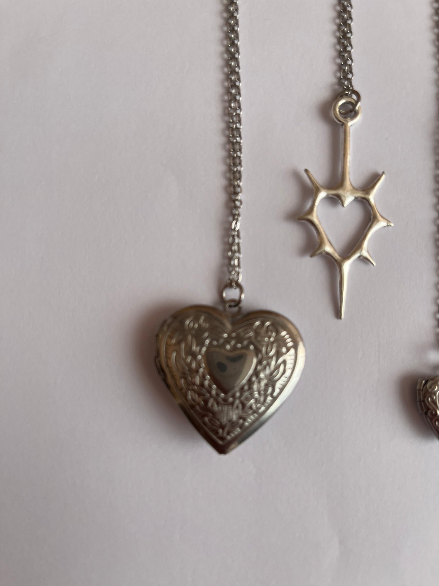 Aesthetic necklaces heart shaped (open heart) & note