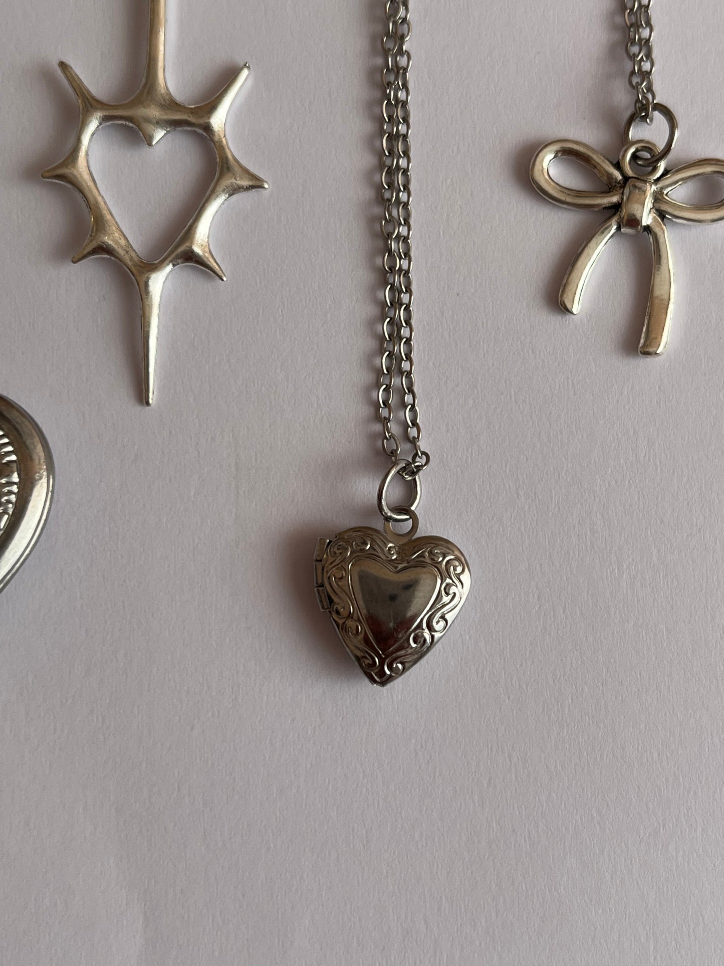 Aesthetic necklaces heart shaped (open heart) & note